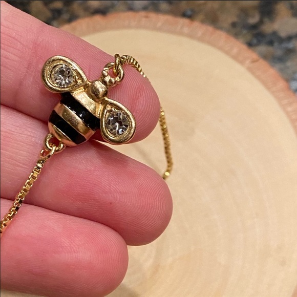 🐝cute honey bee bracelet 🐝 - Picture 3 of 4